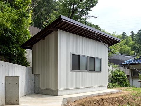 鳩山町　物置小屋