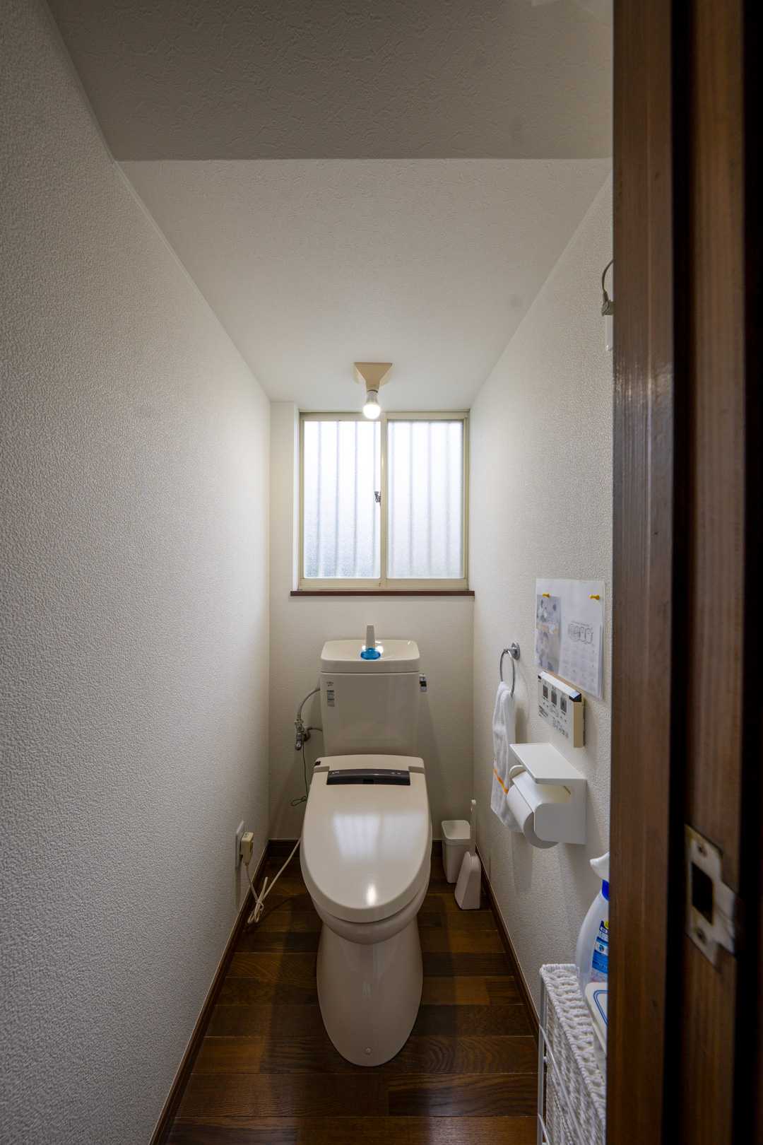トイレ内窓設置リフォーム前
